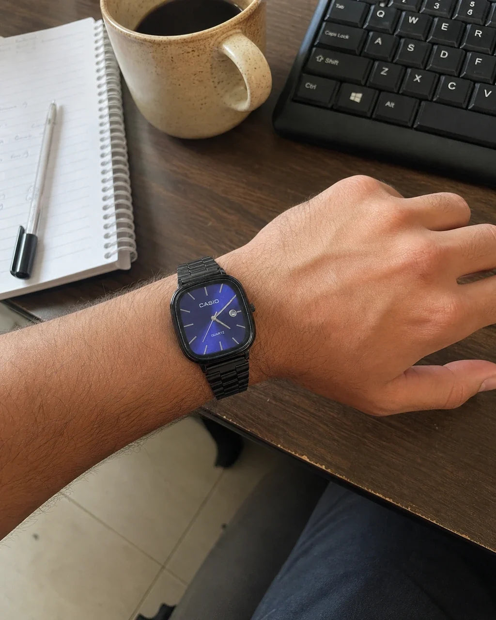 Montre Casio Quartz Cadran Carré