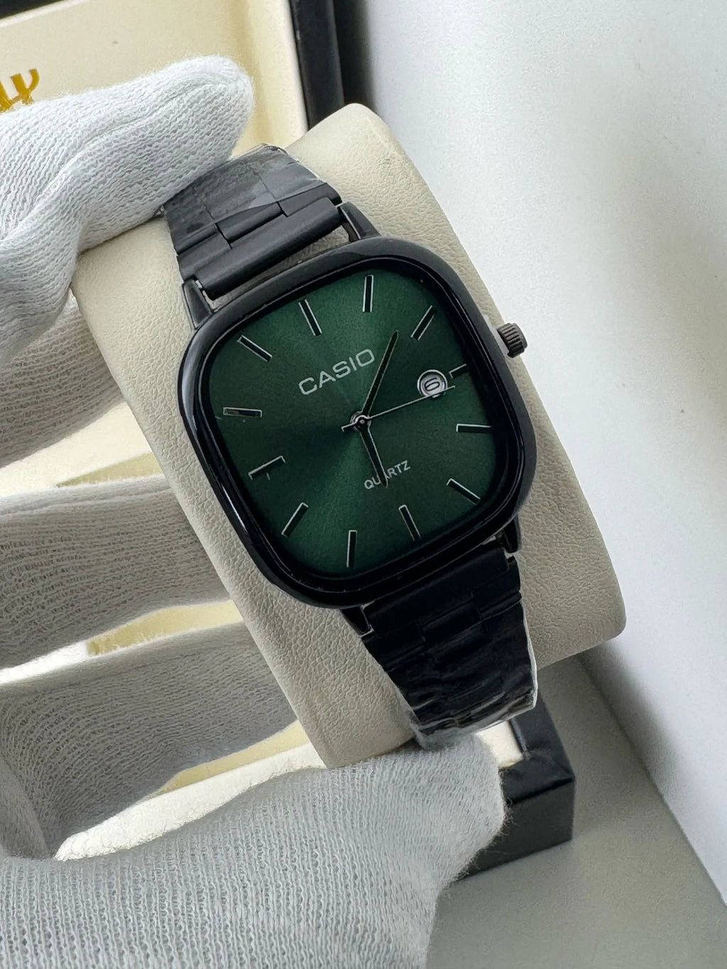Montre Casio Quartz Cadran Carré