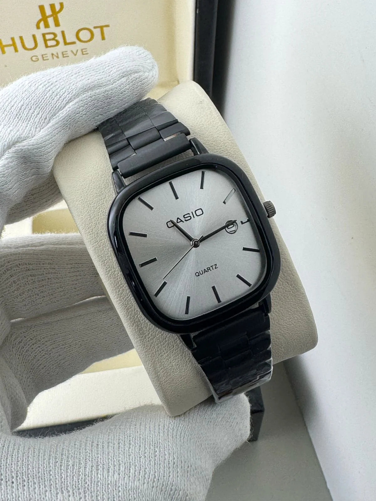 Montre Casio Quartz Cadran Carré
