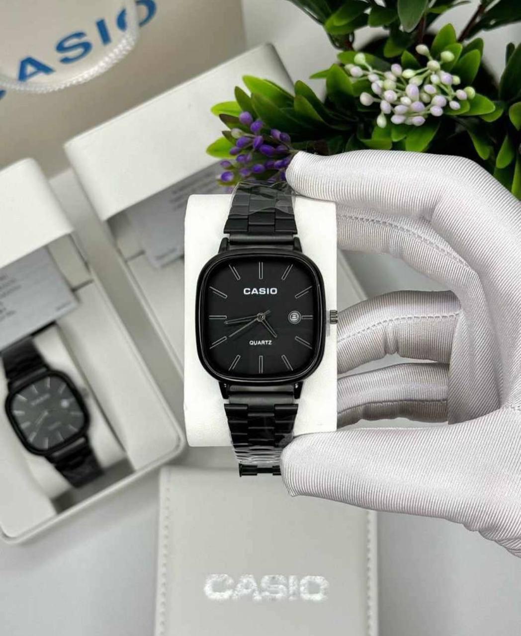 Montre Casio Quartz Cadran Carré