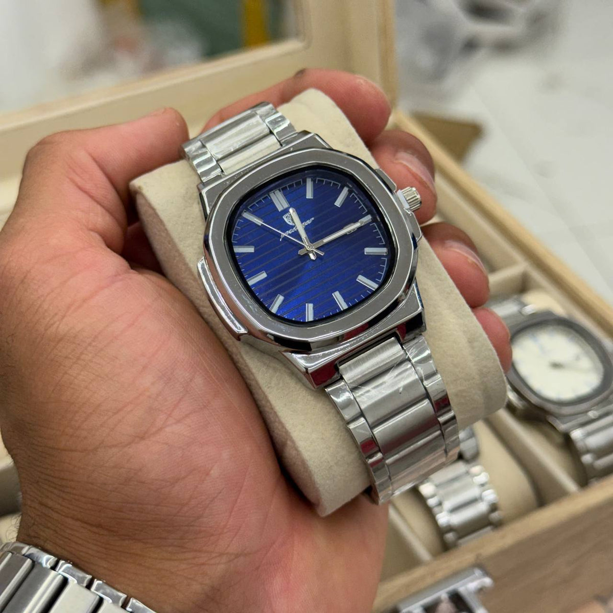 POEDAGAR Montre Homme Cadran Carré en Acier